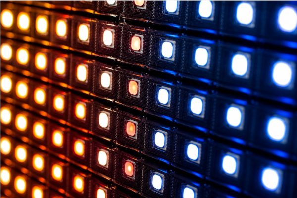 Cách nhận biết màn hình LED dùng chip tốt Cách nhận biết màn hình LED dùng chip tốt