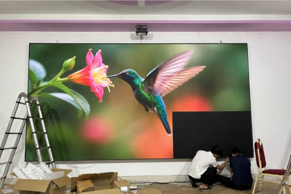 Vì sao một góc màn hình LED bị tối?